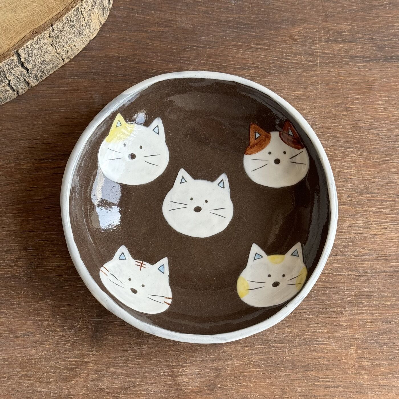 Миска с котами