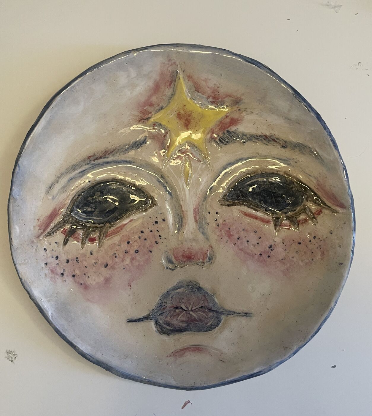 Луна с ресницами